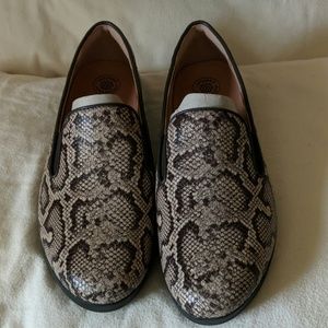 FitFlop Superskate Taupe Snake with Black Soles